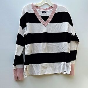 Size large nautica sweater